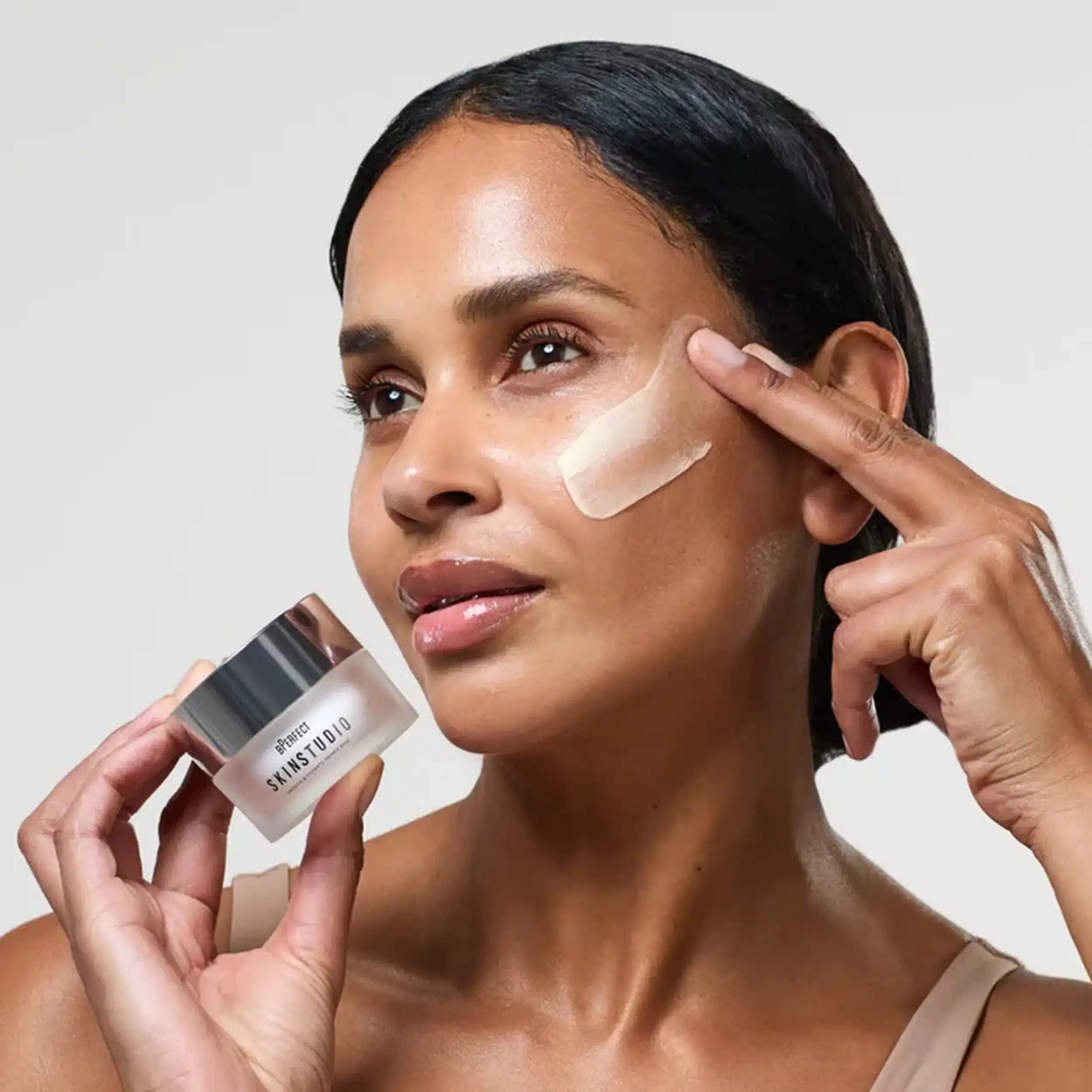 Bperfect Skin Studio Smooth & Hydrate Primer Base Bperfect Skin Studio Smooth & Hydrate Primer Base